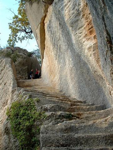 Stairway ton the fortress of  Buoux